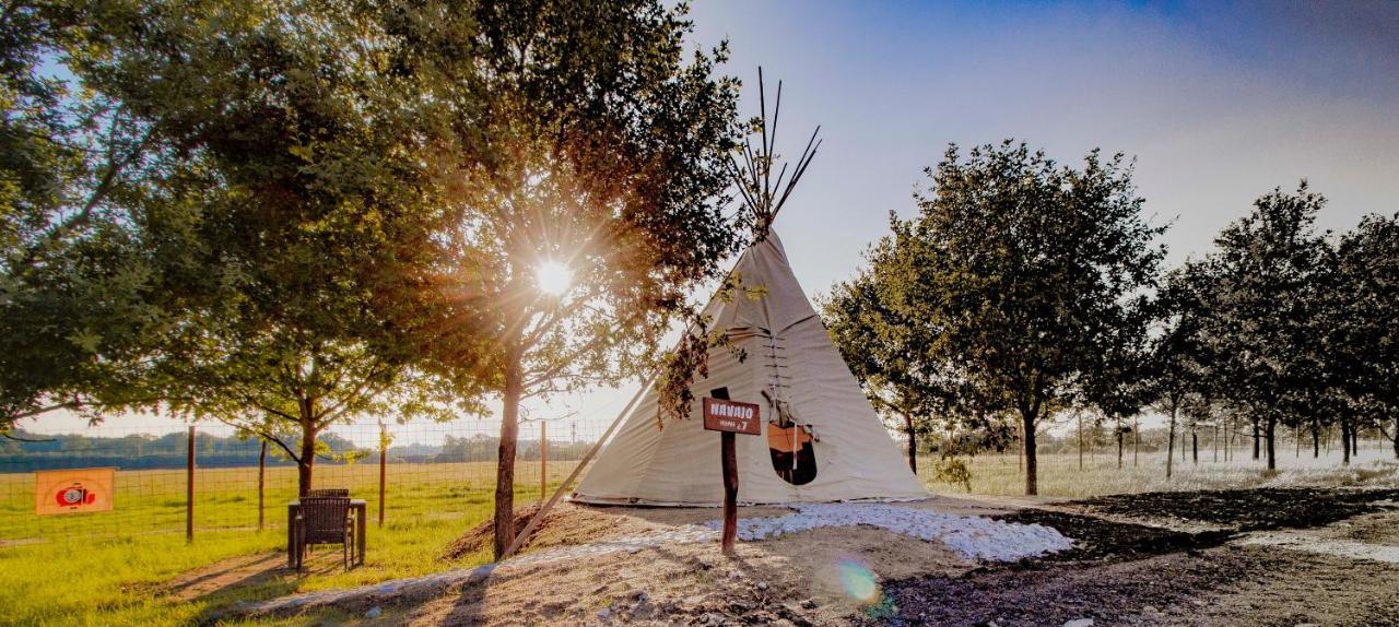 Residence Safari Resort - Teepee Village Borovany  외부 사진